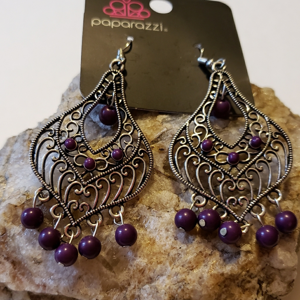 🍍 3 for $10!! 🍍 Gunmetal/blue dangle earrings